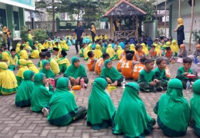 Senam Sehat dan Sarapan Bersama di MIN 1 Yogyakarta